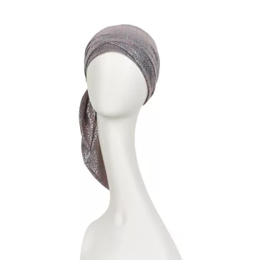 Christine Karla V. Scarf fejkendő