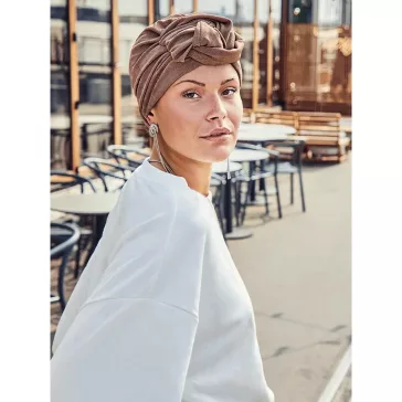Christine Hoc Elena V Caramel