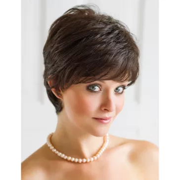 Soft Long paróka, a modellen látható színkód: dark choco